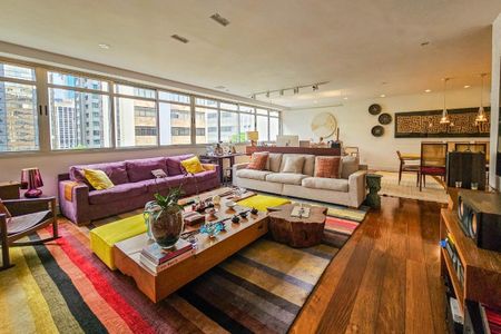 Apartamento à venda com 4 quartos, 226m² em Jardim Europa, São Paulo