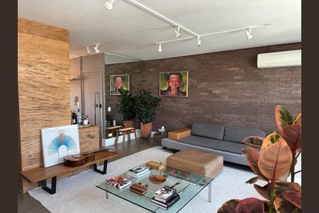 Apartamento à venda com 2 quartos, 130m² em Itaim Bibi, São Paulo