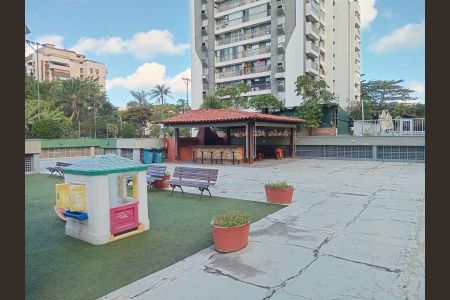 Apartamento à venda com 145m², 4 quartos e 2 vagas