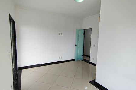 Casa à venda com 587m², 3 quartos e 4 vagas Casa à venda com 587m², 3 quartos e 4 vagasSuíte 2