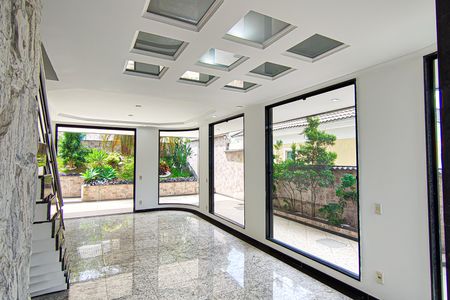 Sala 1 de casa à venda com 3 quartos, 587m² em Freguesia (Jacarepaguá), Rio de Janeiro