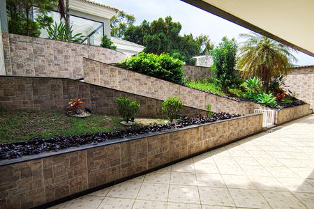 Casa à venda com 587m², 3 quartos e 4 vagas Casa à venda com 587m², 3 quartos e 4 vagasÁrea Externa