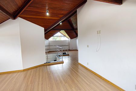 Casa à venda com 587m², 3 quartos e 4 vagas Casa à venda com 587m², 3 quartos e 4 vagasCobertura