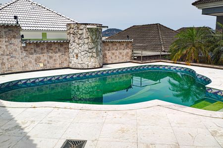 Casa à venda com 587m², 3 quartos e 4 vagas Casa à venda com 587m², 3 quartos e 4 vagasÁrea Externa