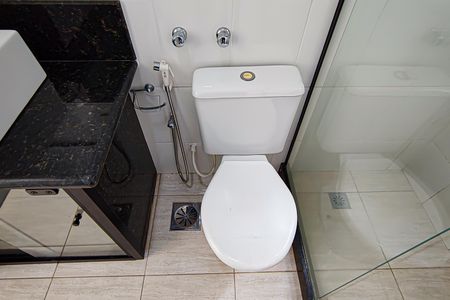 Casa à venda com 587m², 3 quartos e 4 vagas Casa à venda com 587m², 3 quartos e 4 vagasBanheiro 2