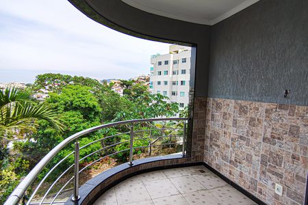 Casa à venda com 587m², 3 quartos e 4 vagas Casa à venda com 587m², 3 quartos e 4 vagasVaranda da Suíte 1