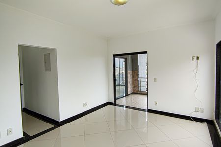 Casa à venda com 587m², 3 quartos e 4 vagas Casa à venda com 587m², 3 quartos e 4 vagasSuíte 1