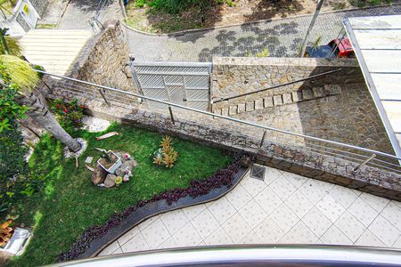 Casa à venda com 587m², 3 quartos e 4 vagas Casa à venda com 587m², 3 quartos e 4 vagasVista da Varanda da Suíte 1