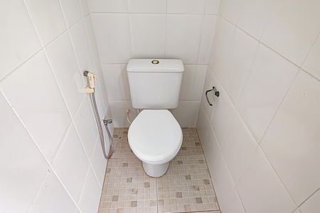 Casa à venda com 587m², 3 quartos e 4 vagas Casa à venda com 587m², 3 quartos e 4 vagasBanheiro de Serviço