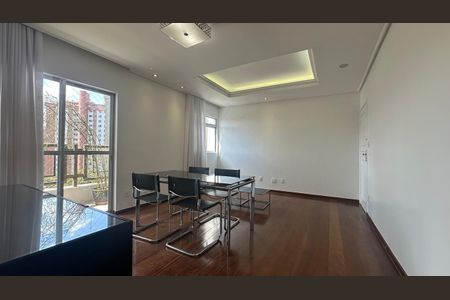 Apartamento para alugar com 95m², 3 quartos e 2 vagas Apartamento para alugar com 95m², 3 quartos e 2 vagasSala