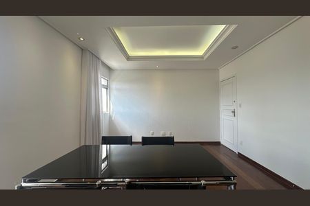 Apartamento para alugar com 95m², 3 quartos e 2 vagas Apartamento para alugar com 95m², 3 quartos e 2 vagasSala