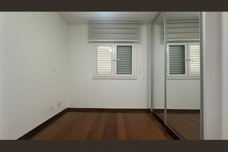 Apartamento para alugar com 95m², 3 quartos e 2 vagas Apartamento para alugar com 95m², 3 quartos e 2 vagasQuarto