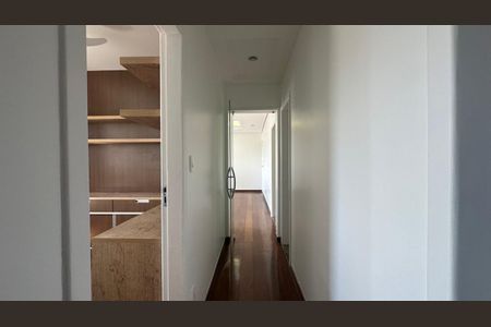 Apartamento para alugar com 95m², 3 quartos e 2 vagas Apartamento para alugar com 95m², 3 quartos e 2 vagasCorredor