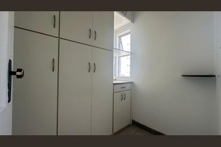 Apartamento para alugar com 95m², 3 quartos e 2 vagas Apartamento para alugar com 95m², 3 quartos e 2 vagasQuarto de serviço