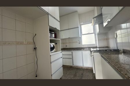 Apartamento para alugar com 95m², 3 quartos e 2 vagas Apartamento para alugar com 95m², 3 quartos e 2 vagasCozinha