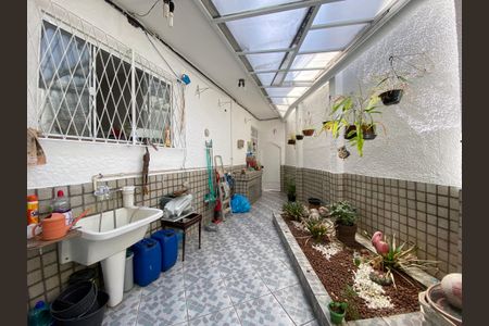 Casa à venda com 246m², 2 quartos e 1 vaga Casa à venda com 246m², 2 quartos e 1 vagaÁrea de Serviço