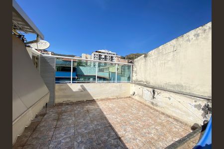 Casa à venda com 246m², 2 quartos e 1 vaga Casa à venda com 246m², 2 quartos e 1 vagaÁrea comum
