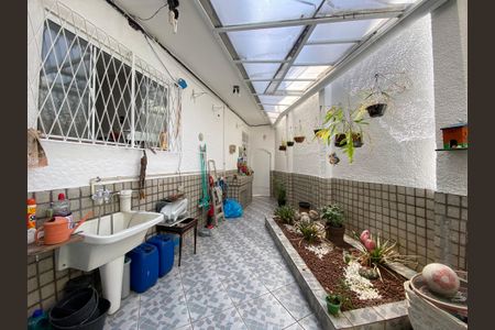 Casa à venda com 246m², 2 quartos e 1 vaga Casa à venda com 246m², 2 quartos e 1 vagaÁrea de Serviço