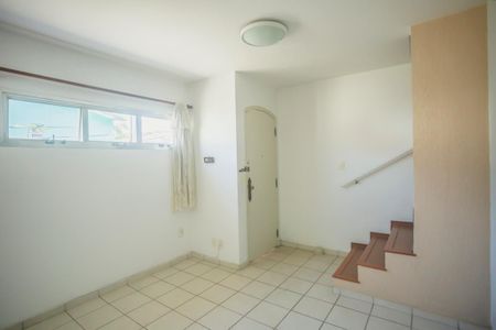 Casa à venda com 144m², 3 quartos e 2 vagas Casa à venda com 144m², 3 quartos e 2 vagasSala