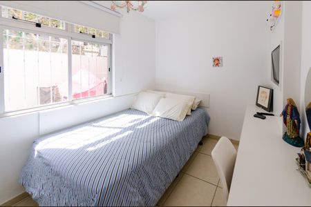 Apartamento à venda com 131m², 3 quartos e 2 vagas Apartamento à venda com 131m², 3 quartos e 2 vagasQuarto 1