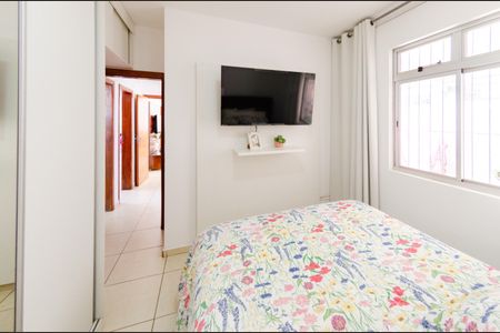 Apartamento à venda com 131m², 3 quartos e 2 vagas Apartamento à venda com 131m², 3 quartos e 2 vagasQuarto 3