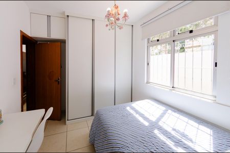 Apartamento à venda com 131m², 3 quartos e 2 vagas Apartamento à venda com 131m², 3 quartos e 2 vagasQuarto 1