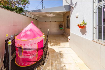 Apartamento à venda com 131m², 3 quartos e 2 vagas Apartamento à venda com 131m², 3 quartos e 2 vagasÁrea privativa