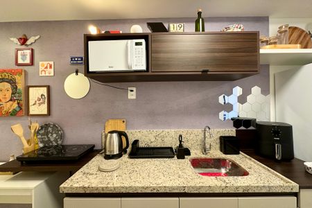 Apartamento à venda com 33m², 1 quarto e sem vaga Apartamento à venda com 33m², 1 quarto e sem vagaCozinha e Área de Serviço