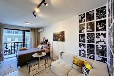 Apartamento à venda com 33m², 1 quarto e sem vagaSala/Quarto