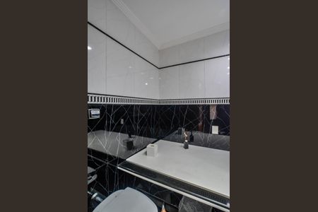 Casa à venda com 242m², 4 quartos e 2 vagas Casa à venda com 242m², 4 quartos e 2 vagasBanheiro da Suíte 2