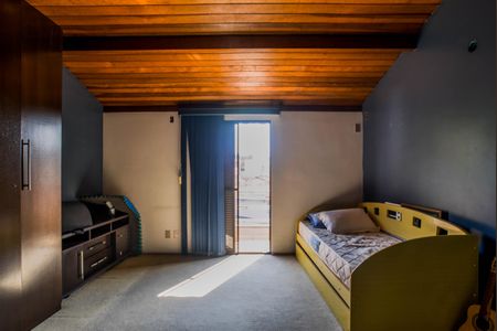 Casa à venda com 242m², 4 quartos e 2 vagas Casa à venda com 242m², 4 quartos e 2 vagasSuíte 4