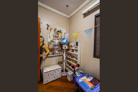 Casa à venda com 242m², 4 quartos e 2 vagas Casa à venda com 242m², 4 quartos e 2 vagasQuarto 1