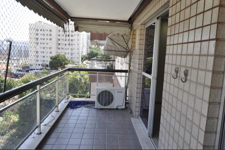 Apartamento à venda com 85m², 2 quartos e 2 vagasSacada