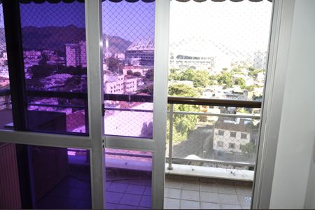 Apartamento à venda com 85m², 2 quartos e 2 vagasSuíte Sacada