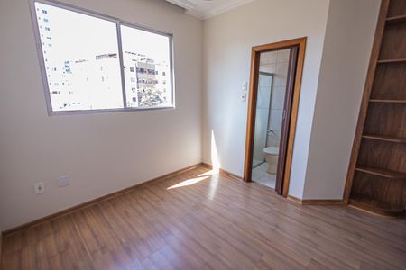 Apartamento à venda com 67m², 2 quartos e 2 vagas Apartamento à venda com 67m², 2 quartos e 2 vagasSuíte