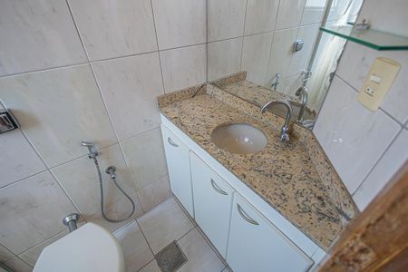 Apartamento à venda com 67m², 2 quartos e 2 vagas Apartamento à venda com 67m², 2 quartos e 2 vagasSuíte Banheiro