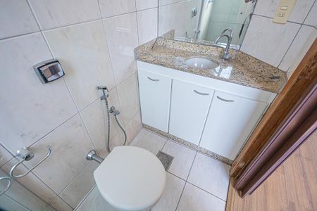 Apartamento à venda com 67m², 2 quartos e 2 vagas Apartamento à venda com 67m², 2 quartos e 2 vagasSuíte Banheiro