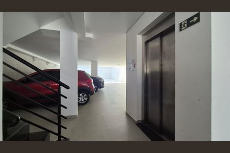 Apartamento à venda com 45m², 2 quartos e 1 vaga Apartamento à venda com 45m², 2 quartos e 1 vagaElevador