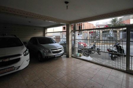 Casa à venda com 321m², 5 quartos e 3 vagasGaragem