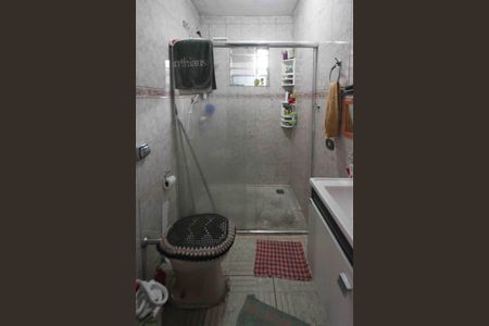 Casa à venda com 321m², 5 quartos e 3 vagasBanheiro Casa 02