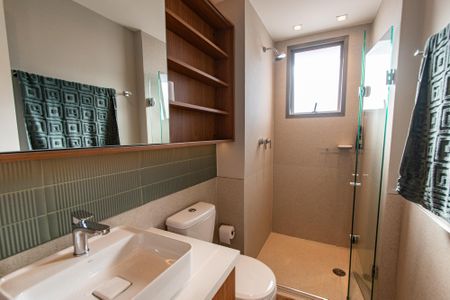 Apartamento à venda com 80m², 3 quartos e 1 vaga Apartamento à venda com 80m², 3 quartos e 1 vagaBanheiro da Suíte