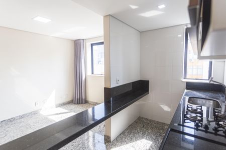 Apartamento à venda com 32m², 1 quarto e 1 vaga Apartamento à venda com 32m², 1 quarto e 1 vagaCozinha e Área de Serviço