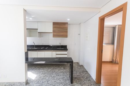 Apartamento à venda com 32m², 1 quarto e 1 vaga Apartamento à venda com 32m², 1 quarto e 1 vagaCozinha e Área de Serviço