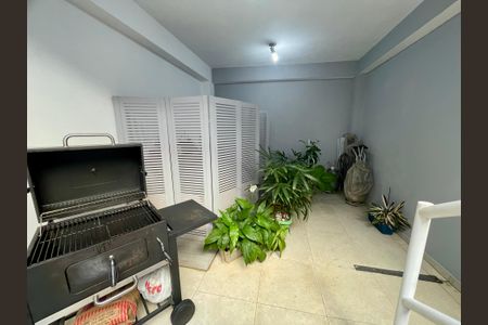 Casa à venda com 148m², 2 quartos e 2 vagas Casa à venda com 148m², 2 quartos e 2 vagasChurrasqueira