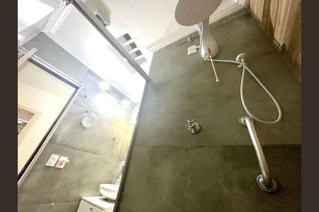 Casa à venda com 148m², 2 quartos e 2 vagas Casa à venda com 148m², 2 quartos e 2 vagasBanheiro