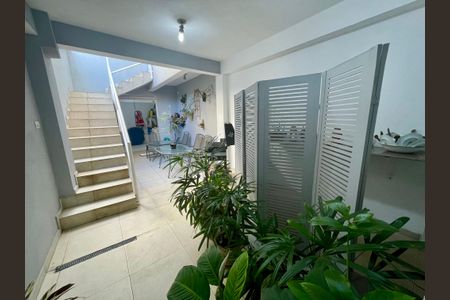 Casa à venda com 148m², 2 quartos e 2 vagas Casa à venda com 148m², 2 quartos e 2 vagasQuintal