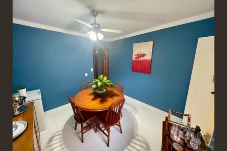 Casa à venda com 148m², 2 quartos e 2 vagas Casa à venda com 148m², 2 quartos e 2 vagasCopa