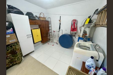Casa à venda com 148m², 2 quartos e 2 vagas Casa à venda com 148m², 2 quartos e 2 vagasÁrea de Serviço