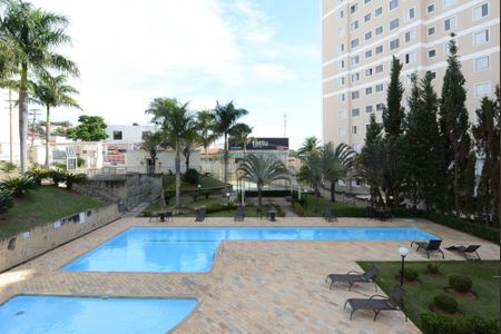 Apartamento à venda com 56m², 3 quartos e 1 vaga Apartamento à venda com 56m², 3 quartos e 1 vagaÁrea comum - Piscina