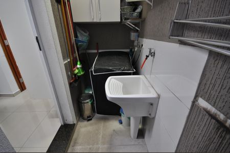 Casa de condomínio à venda com 75m², 2 quartos e 2 vagasÁrea de serviço